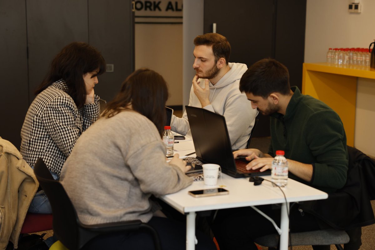 TAÜ Blockchain tweet media