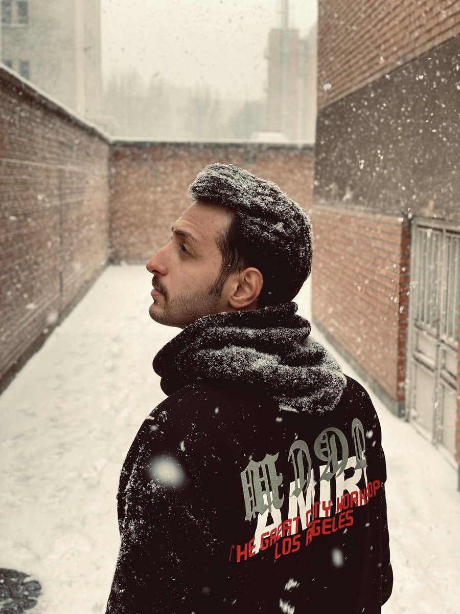 هر عکسی که توش برف باشه عالی میشه هیشکی نمیتونه خلافشو ثابت کنه.