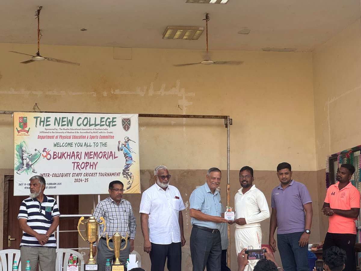 TANUVAS_Tweets's tweet photo. TANUVAS Staff cricket team- runners in the 56th Bukhari Memorial Inter-Staff Cricket Tournament New College Chennai. They went down to Madras Christian College in finals after beating SriMuthukumaran, New College &amp; SriRamachandra Medical College. R Prabhakar got All rounder award https://t.co/kVLj6fYDbR