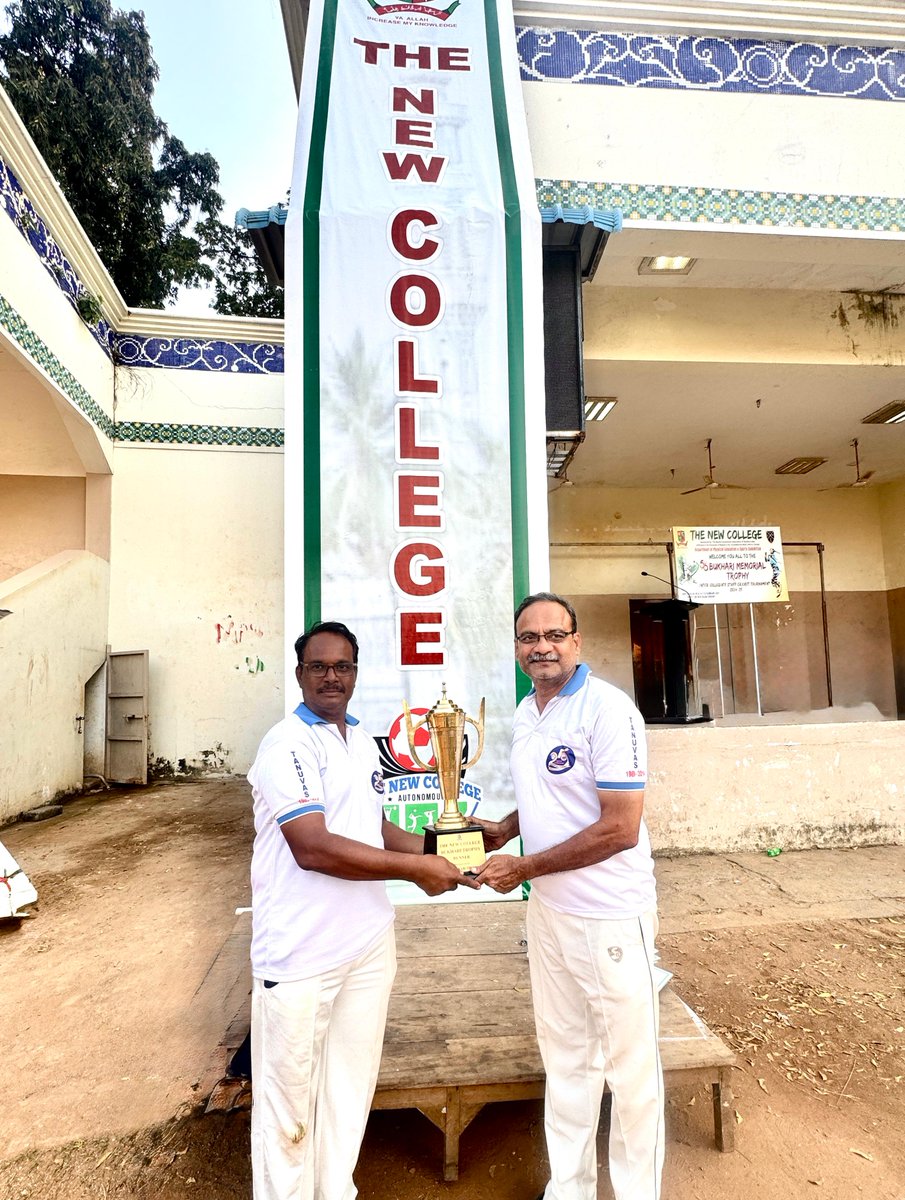 TANUVAS_Tweets's tweet photo. TANUVAS Staff cricket team- runners in the 56th Bukhari Memorial Inter-Staff Cricket Tournament New College Chennai. They went down to Madras Christian College in finals after beating SriMuthukumaran, New College &amp; SriRamachandra Medical College. R Prabhakar got All rounder award https://t.co/kVLj6fYDbR