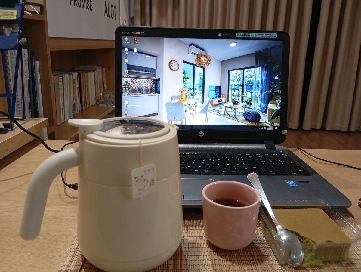 Wait_511's tweet image. Moving out is probaly the best thing that ever happens to me.

Having my own space and living my own pace... it is just so peaceful. It is never too late to love yourself.