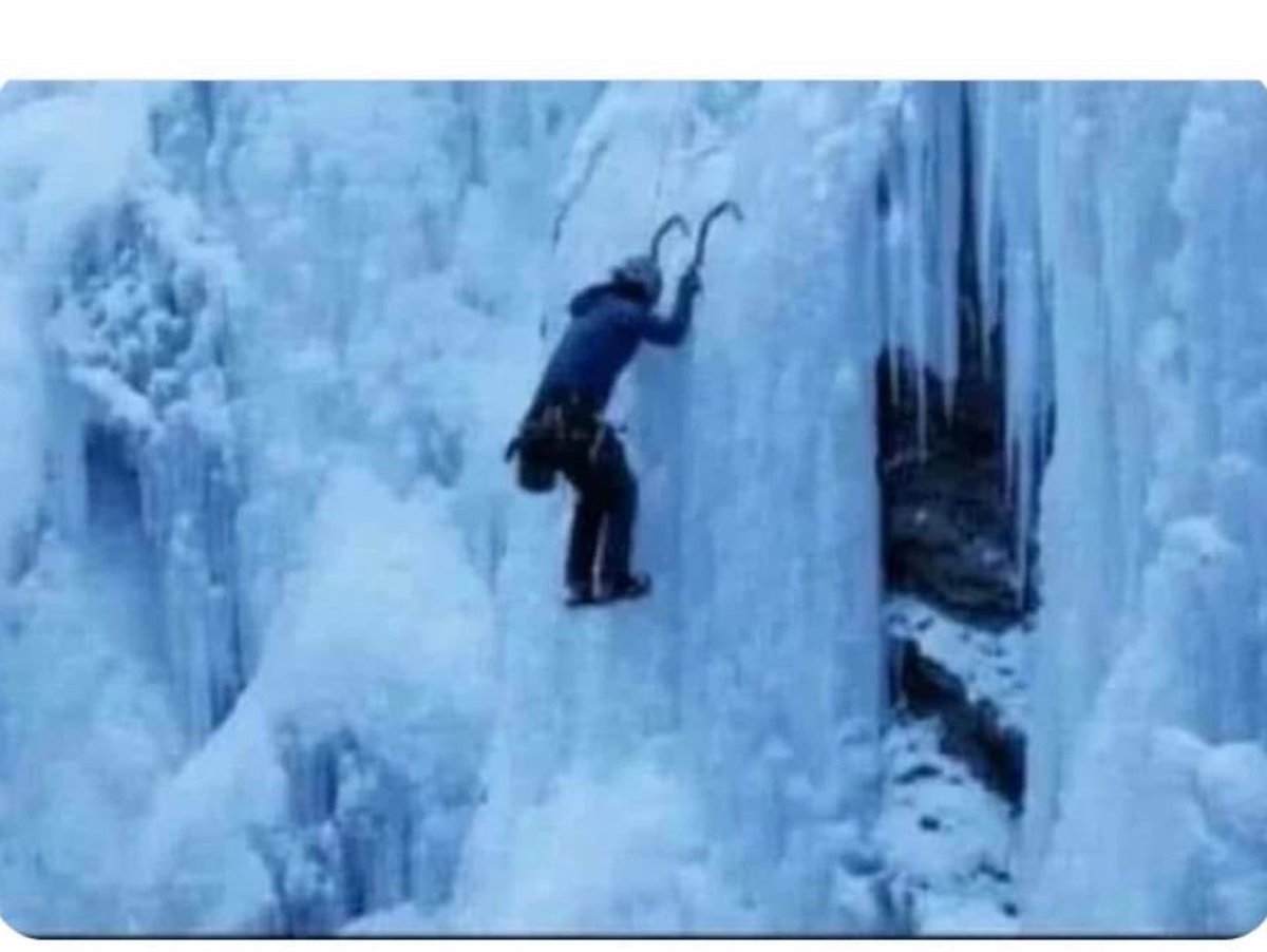 A rare photo of a Finnish grandparent making their way to school in the 1960s