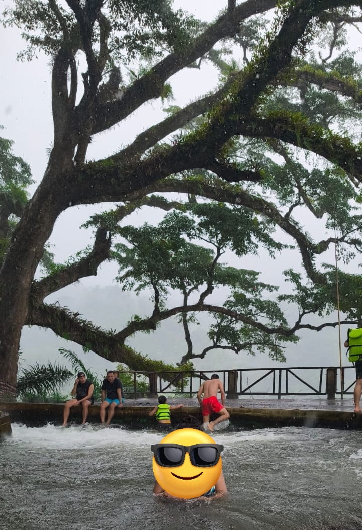 SeblackCrispy's tweet image. Seblack x Air + hujan
Lembek ❌
Langi ✅

Balapan sama bocah kecil 🤭