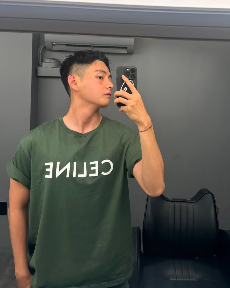 agstdms's tweet image. holy shit