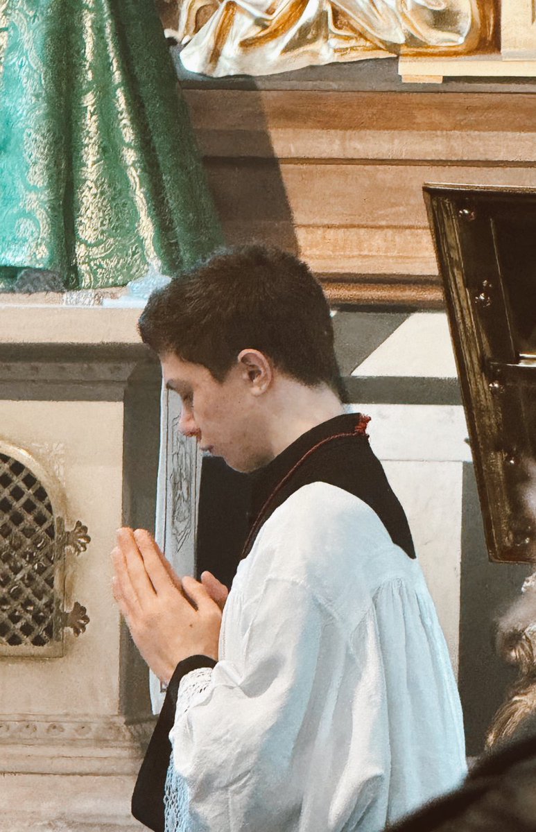 AnnaMac0981's tweet photo. If you’d told me ten years ago that the wriggly little boy who I struggled with through every Mass, employing every distraction tactic going, would grow into the stillest, most reverent altar server, I would never have believed you. God is so good. Parents - please persevere 🙏🏻 https://t.co/dqj5M45qVW