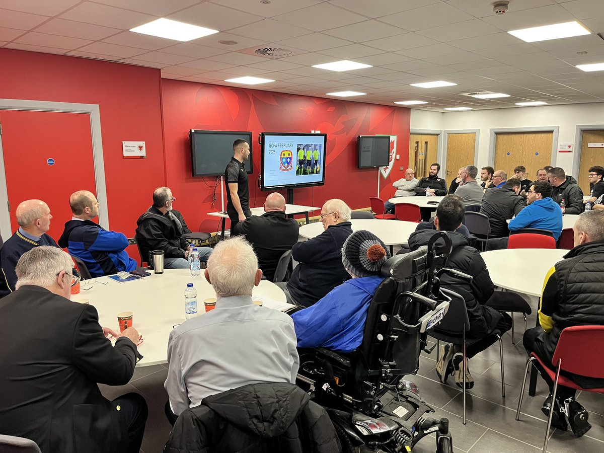 Mark Roberts ⚽️ tweet media