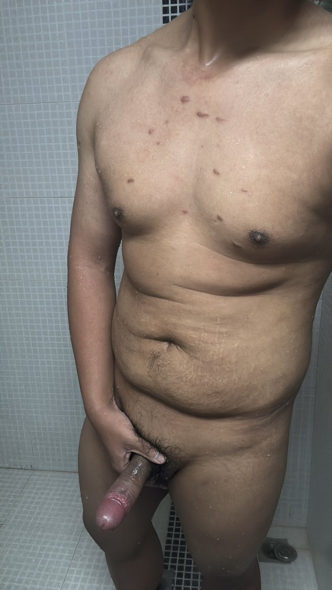 来

#胖男 #肥爹 #体型差 #鸡巴 #肉棒 #黑皮