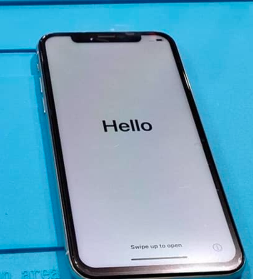 FastFixlectronx's tweet photo. Here's a phone that we just fixed! hope the owners happy. https://t.co/lB30HHXiPP
