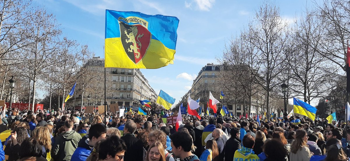 PhotonikNAFO's tweet photo. Paris, France. Now. https://t.co/Jt2xaSArcb