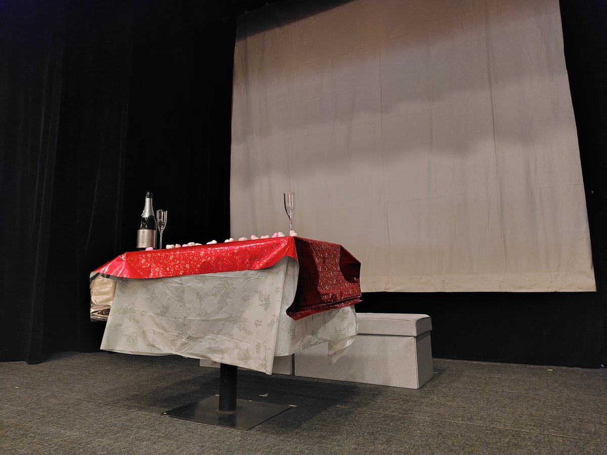 tantontoketo_'s tweet image. それから昨日日曜日、、南新宿の方であのガールズナイトントケトの初単独ライブを観に行ってきました…!!!!!🤩コントントケトだけの公演………全編素晴らしくドラマチックでした✨　#ガールズナイト　#HappyGirls　#プーク人形劇場