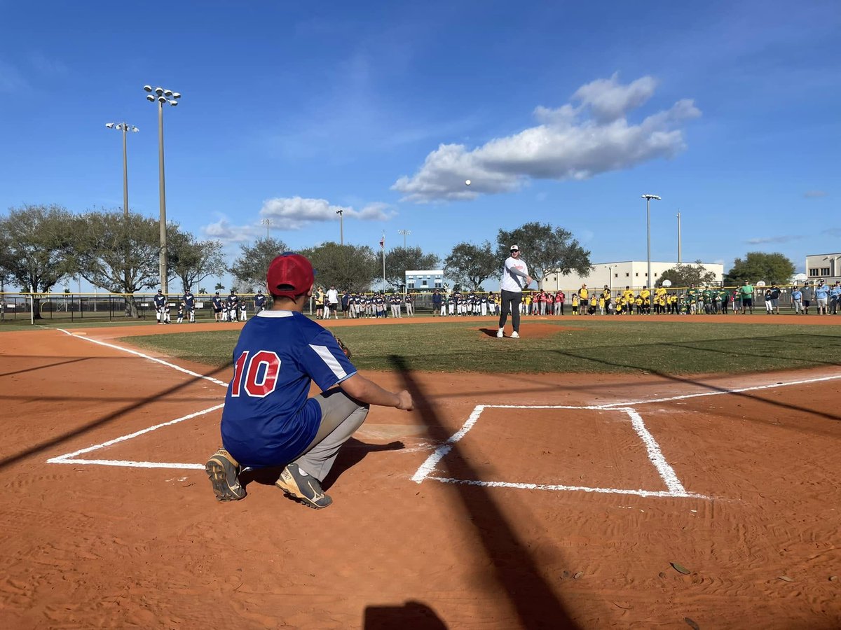 Wellington is gearing up for an exciting weekend!
On Saturday, our Council had the honor of kicking off the baseball and softball season by participating in the Opening Day ceremony. Wishing all the players a fantastic season ahead! ⚾️🥎
