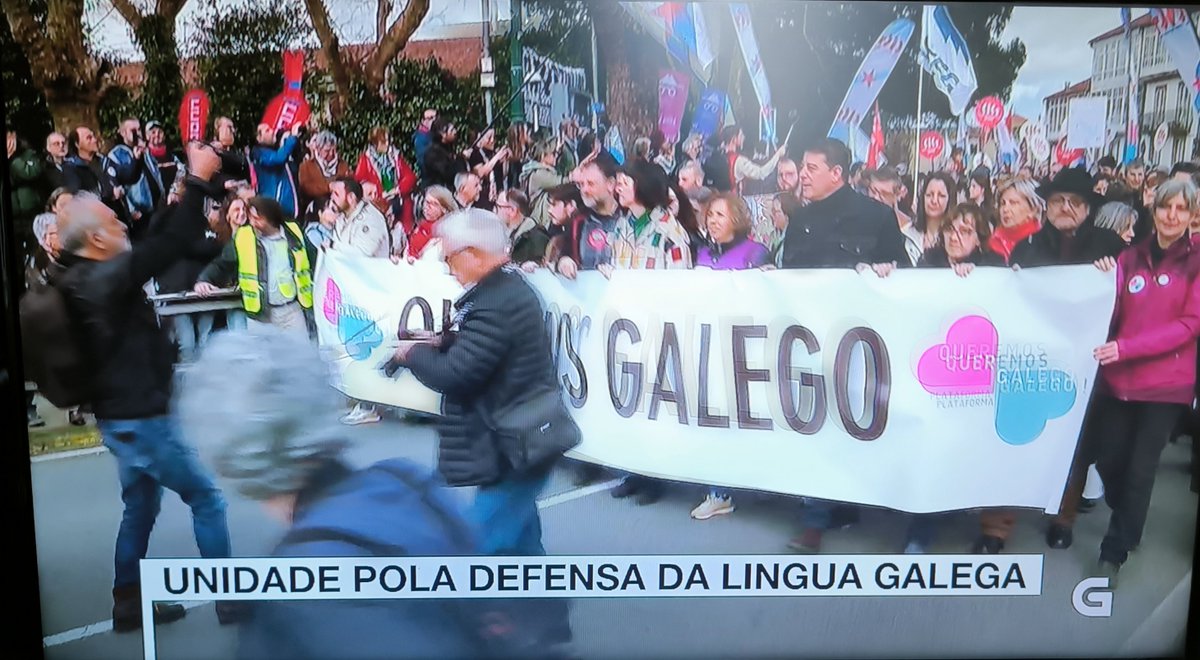 seredaico's tweet image. O parte da TVG prioriza o funeral de Nasrallah en Beirut á mani de #QueremosGalego. Surrealista.