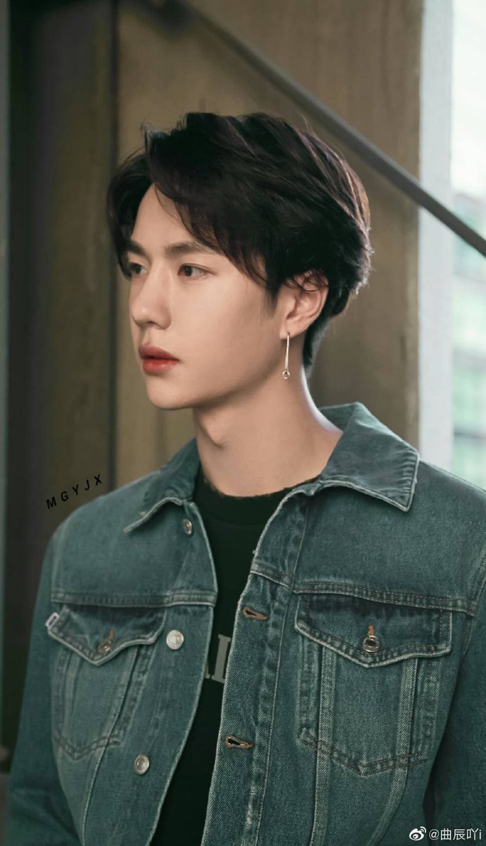 yibo5588's tweet photo. Good night 🌙 
#หวังอี้ป๋อ #王一博 #WangYibo https://t.co/fNOox7O624