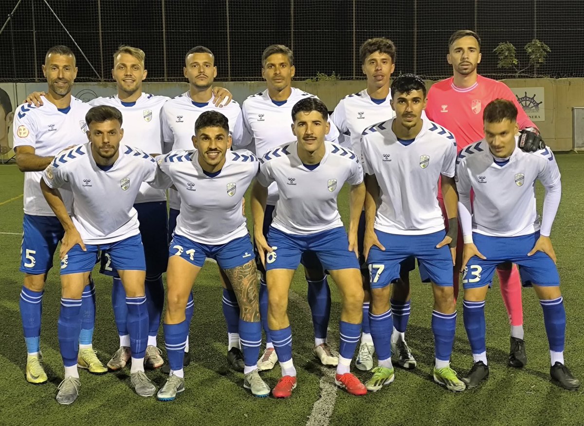 Antonioleonrgue's tweet photo. TERCERA FEDERACIÓN 🇮🇨.

Nuevo e importante triunfo de @UDTamaraceite en el Pancho Bermúdez de Tías, ganando 0-1 a la 5ª clasificada @UD_Lanzarote, merced al gol del delantero @SauSanchez en el minuto 70, colocándose a 4 puntos del líder Las Palmas Atlético tras su primera derrota https://t.co/23gJxFrqft