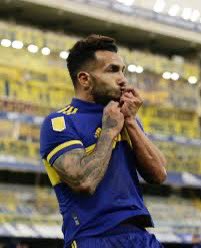 Siempre del lado de <a href="/__CarlitosTevez/">Carlitos Tevez</a> 
SIEMPRE 
* Buena Gente 
* Ayuda a mies de pibes con su fundación 
* Nunca se olvidó de su barrio, siempre está en Fuerte Apache 
* Nunca hizo negocios con Boca
Un tipo íntegro de verdad.
Fin