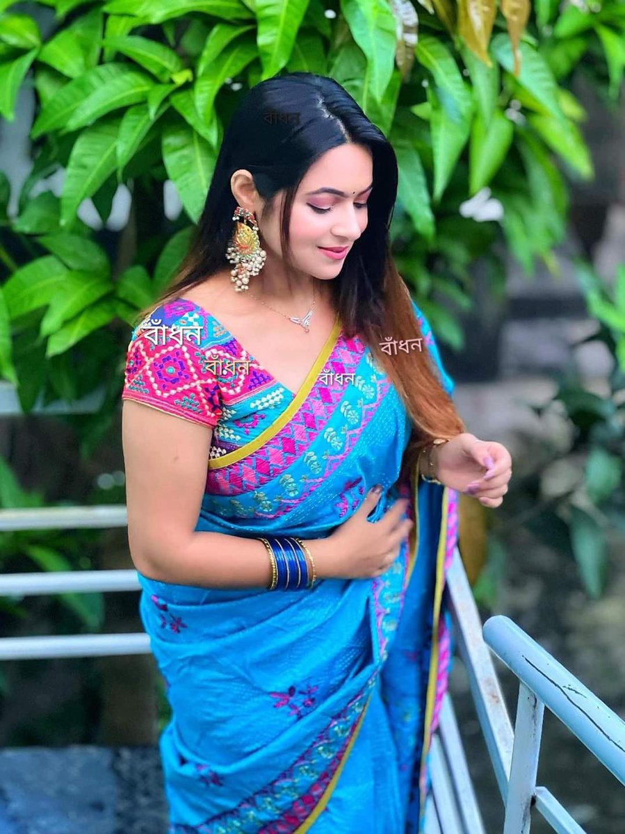 স্বর্গ পেতে চাই সবাই 
আমি তা চাই না______ 
স্বপ্ন সবাই দেখে দুচোখে 
আমি তা দেখি না_________
আমি চাই এই বুকের নিশ্বাসে 
মিশে থাকো সারাক্ষণ💞 

আমার সকল টুইটার বন্ধুদের কে
    🦋🦋রাতের শুভেচ্ছা🦋🦋
🍃🍃🌱🌱🌱🍀🌱🌱🌱🍃🍃