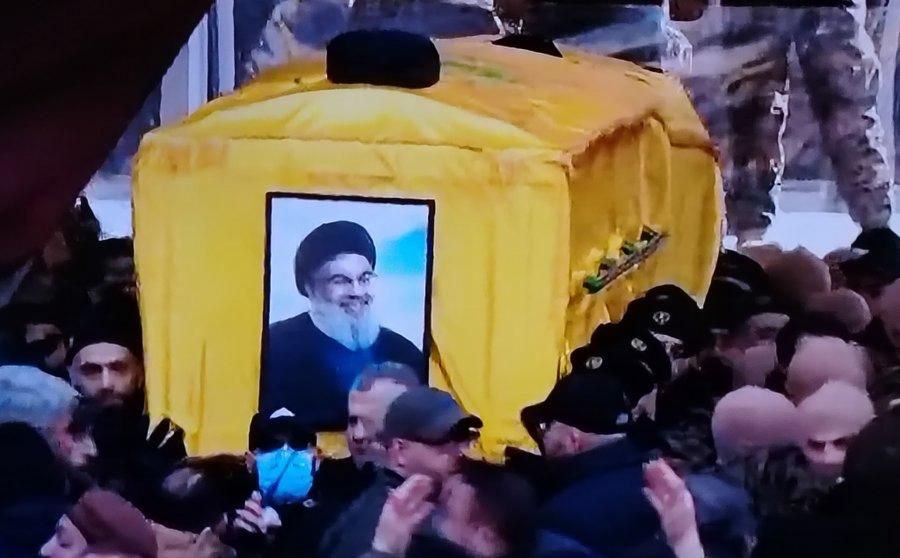 -

أما بعد فكأن الدنيا لم تكن وكأن الاخرة لم تزل 💔

بــــأمـــان الله يـــا ابــــانـا

#إنا_على_العهد