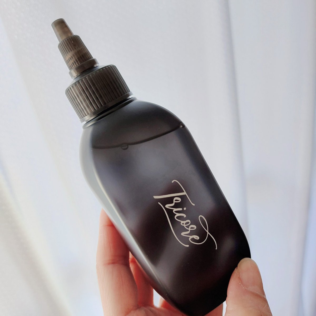 hinatagaoka's tweet image. 液体からクリーム状に変化しながらじんわりと温かくなる新感覚のトリートメントです。髪の保湿成分はもちろん、アミノ酸やたんぱく質などの美容成分も配合✨

Tricore
温感ヘッドスパトリートメント
5,390円(税込)

#PR #tricore #トリコレ #温感生トリートメント #トリコレでちゅるん髪 #韓国コスメ