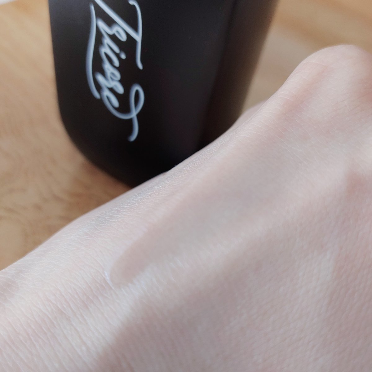 hinatagaoka's tweet image. 液体からクリーム状に変化しながらじんわりと温かくなる新感覚のトリートメントです。髪の保湿成分はもちろん、アミノ酸やたんぱく質などの美容成分も配合✨

Tricore
温感ヘッドスパトリートメント
5,390円(税込)

#PR #tricore #トリコレ #温感生トリートメント #トリコレでちゅるん髪 #韓国コスメ