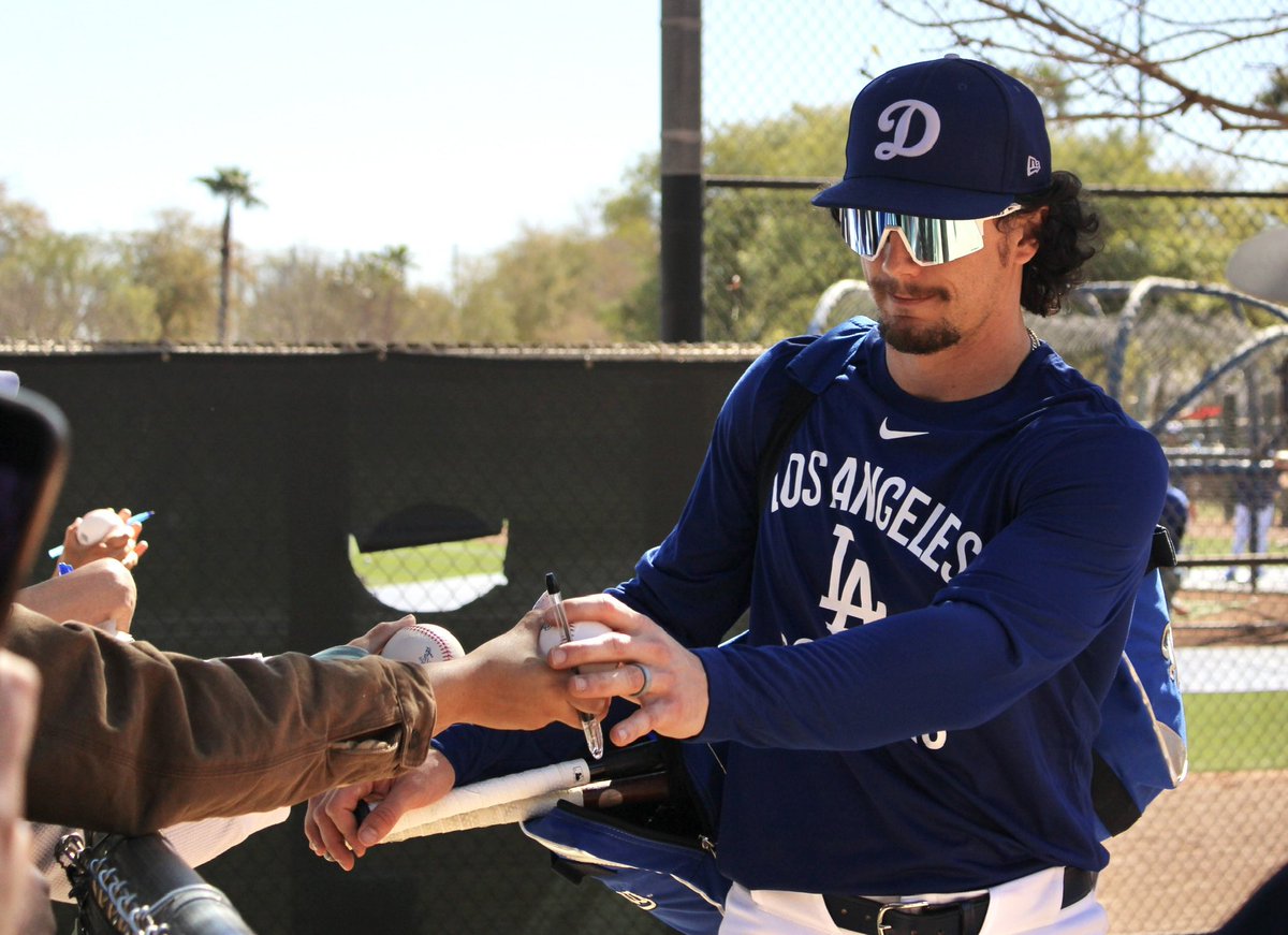 roblespan's tweet image. #DodgersST #CamelBackRanch #SpringTrainging #WSChamps #JamesOutman