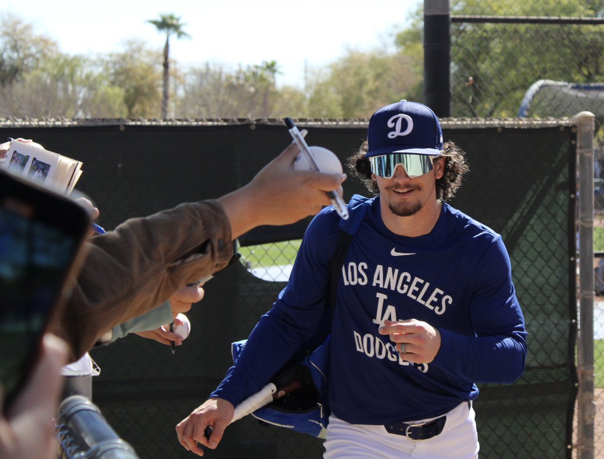 roblespan's tweet image. #DodgersST #CamelBackRanch #SpringTrainging #WSChamps #JamesOutman