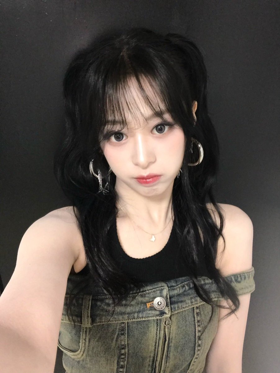 NEWSJAHYEON's tweet photo. #AHYEON new Weverse update #2🦋 https://t.co/uXA6ztXDfo