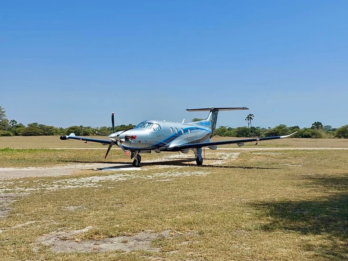 auricair's tweet photo. At #chemchem Airstrip
•
•
•
•
📸 @navidanaraki
•
•
•
•
@chemchemsafari @chemchemassociation #chemchemlodge #chemchemsafari #serengeti #privatecharter #pilatuspc12 #flyingsafaris #bushflights https://t.co/hmS0oaQXoT