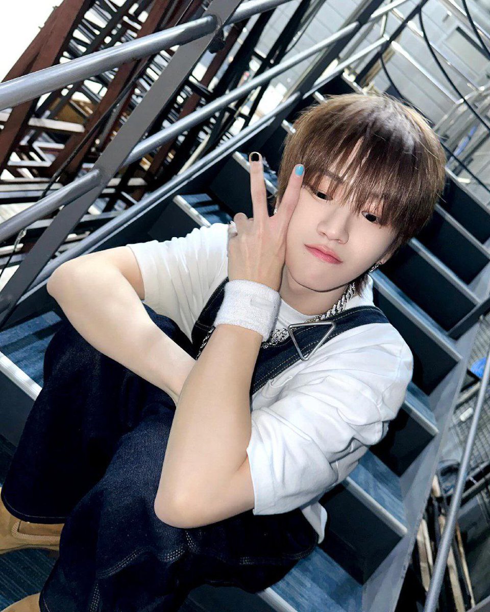 selfolssi ♤ tweet media