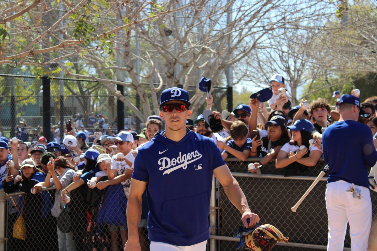 roblespan's tweet image. #DodgersST #CamelBackRanch #SpringTrainging #WSChamps