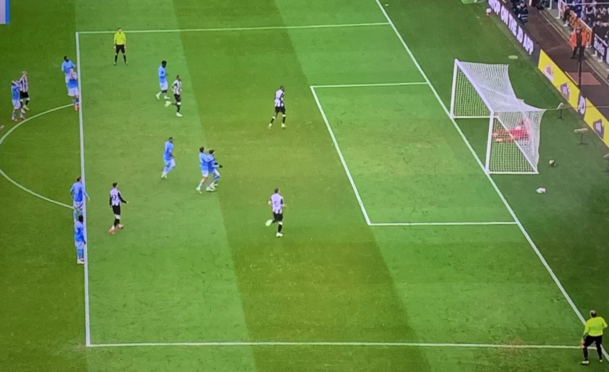 paddypower's tweet photo. Isak smashed that so hard it knocked the keeper 6 feet backwards.

He must have a foot like a traction engine. https://t.co/zM7MHKcJe9