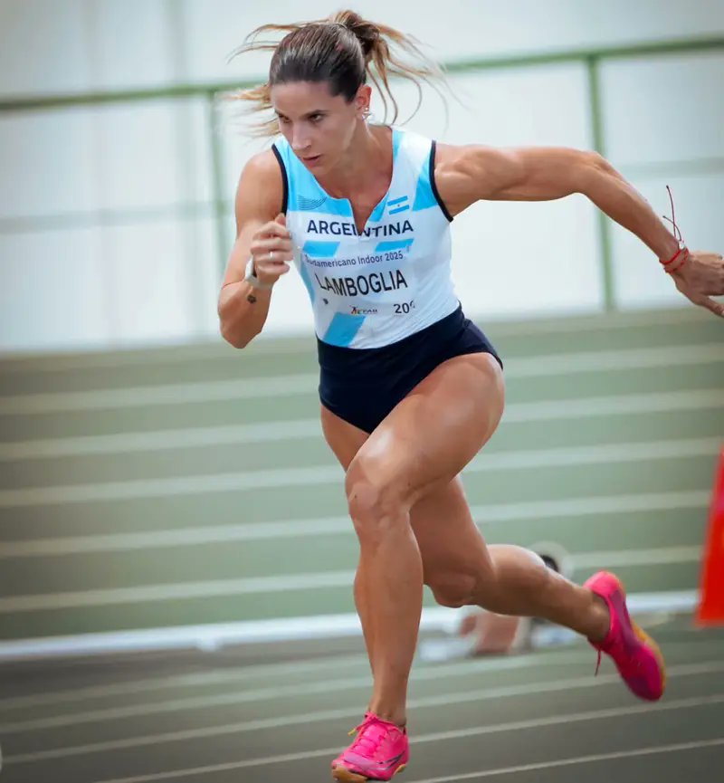 Tomás Rodríguez Couto (@tomasrodriguezc) on Twitter photo 🥇DORADOS X 2🥇
🏃♀️En los 400 metros del Sudamericano indoor🇧🇴, <a href="/larregina_elian/">Elian Larregina</a> se consagró en hombres con 47.21; <a href="/Florlamboglia92/">Flor Lamboglia</a>
entre las mujeres, con 55.35. 🥇DORADOS X 2🥇
🏃♀️En los 400 metros del Sudamericano indoor🇧🇴, <a href="/larregina_elian/">Elian Larregina</a> se consagró en hombres con 47.21; <a href="/Florlamboglia92/">Flor Lamboglia</a>
entre las mujeres, con 55.35.