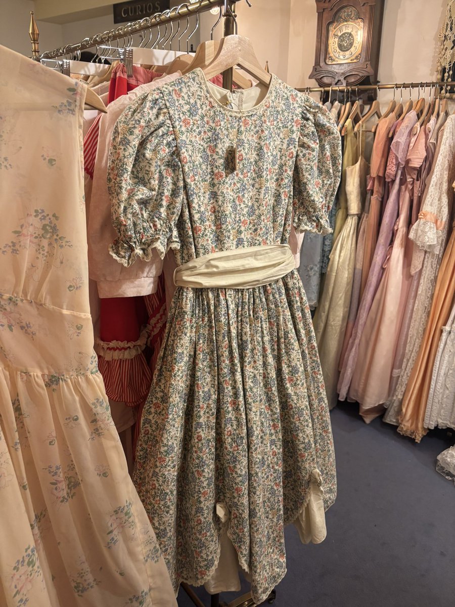 amaiyumeno_02's tweet photo. 原��にあるガーリーな古着屋さん🎀🥀
物語の主人公になれそうな、スペシャルなヴィンテージワンピースが沢山ありました📓👗 https://t.co/miRNgMDbhi