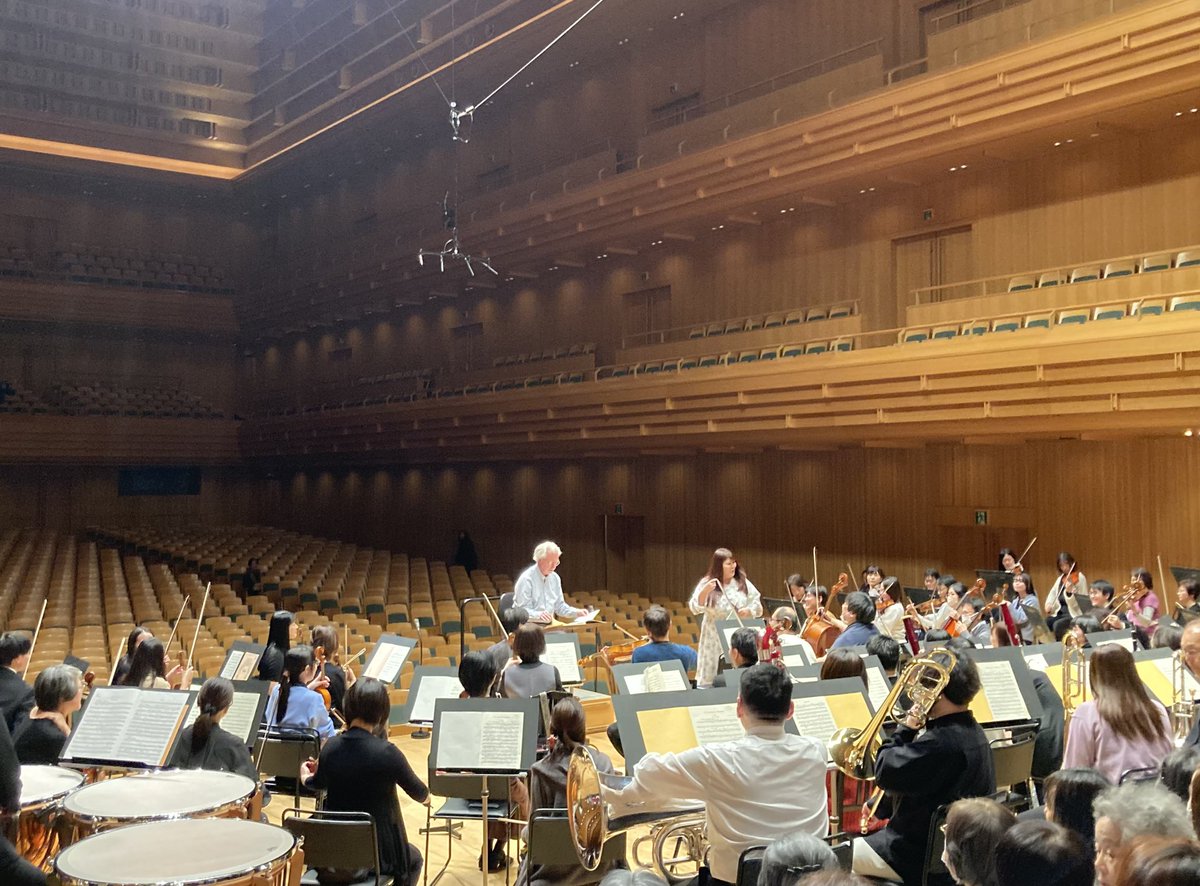 ヨスコア第3回公演『ドイツレクイエム』、『詩篇42番』終演いたしました。

たくさんのお客様においでいただきました。
心よりお礼を申し上げます。

第4回公演は2026年1月30日、モーツァルト『大ミサ曲 ハ短調 K.427』を中心にお送りします。