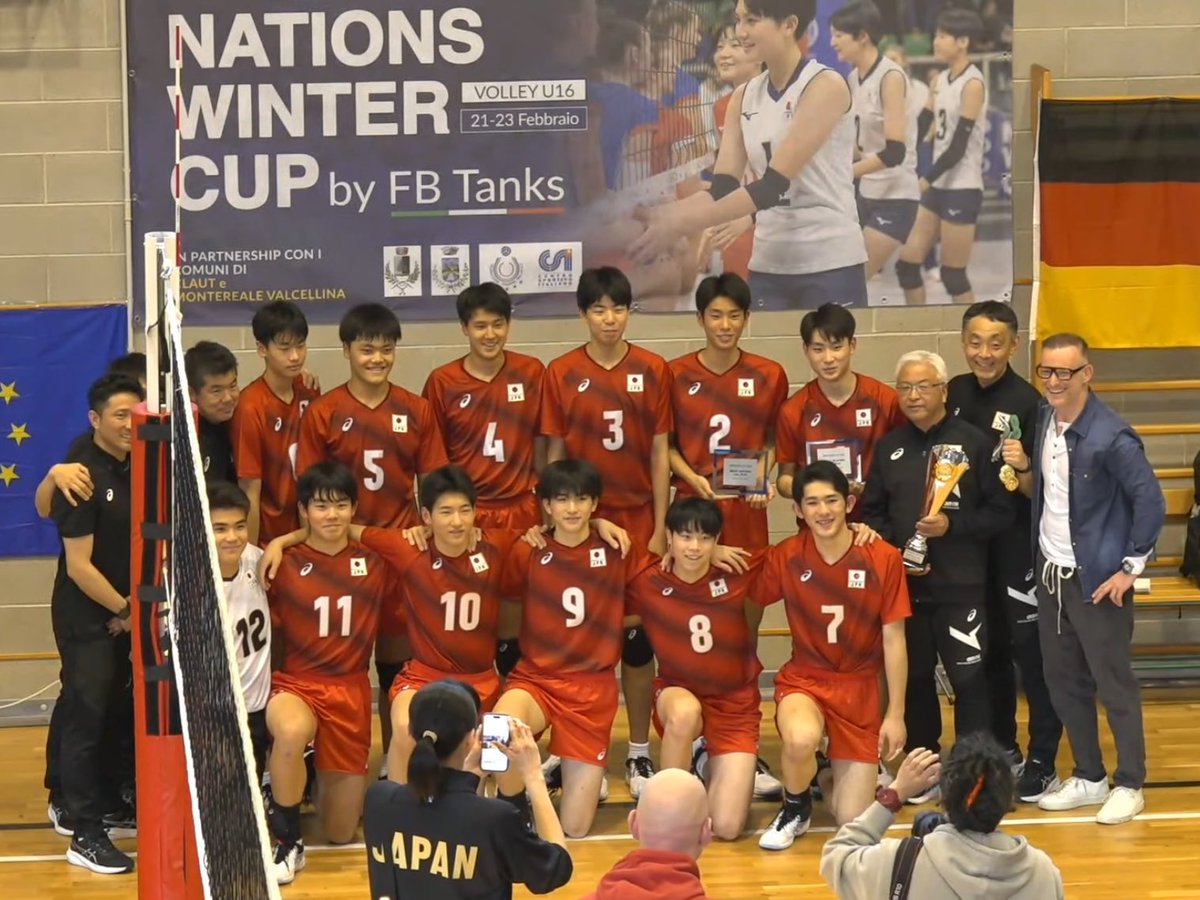 haruko_inkare's tweet photo. cerita sedikit tentang #WinterCupU17 ini, pertama kali berpartisipasi 3 tahun lalu, post covid, federasi mengganti agenda u16/u17 yang awalnya pergi ke australia untuk pertandingan ekspedisi melawan timnas aussie, jadi ikut programnya cornacchia yaitu nations winter cup ini. https://t.co/ofvebNI74y
