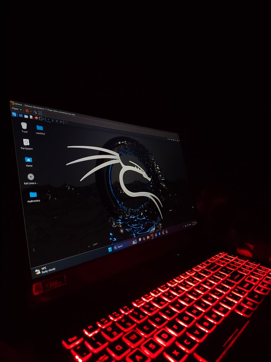 Codelivly's tweet image. Where the command line feels like home. ⚡️🐧

#Codelivly #Linux #TechVibes