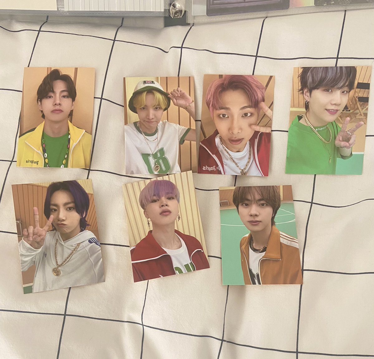 GoldenMoonLab's tweet photo. BTS butter merch hırka + pc seti satış 
biraz hızlı çektiğim için düzeltmemişim hırkayı 🥲1 kez deneme için giyildi, hasarsız 
M beden salaş hırka 
@btssatistakas @pcsatistr @btssatis13 @bangtantakas @bgsatistakass @btssatisvetakas @BTSARMYtakas @btstakasatis @trpctakas @peacrry https://t.co/2pmKfSH2Ua