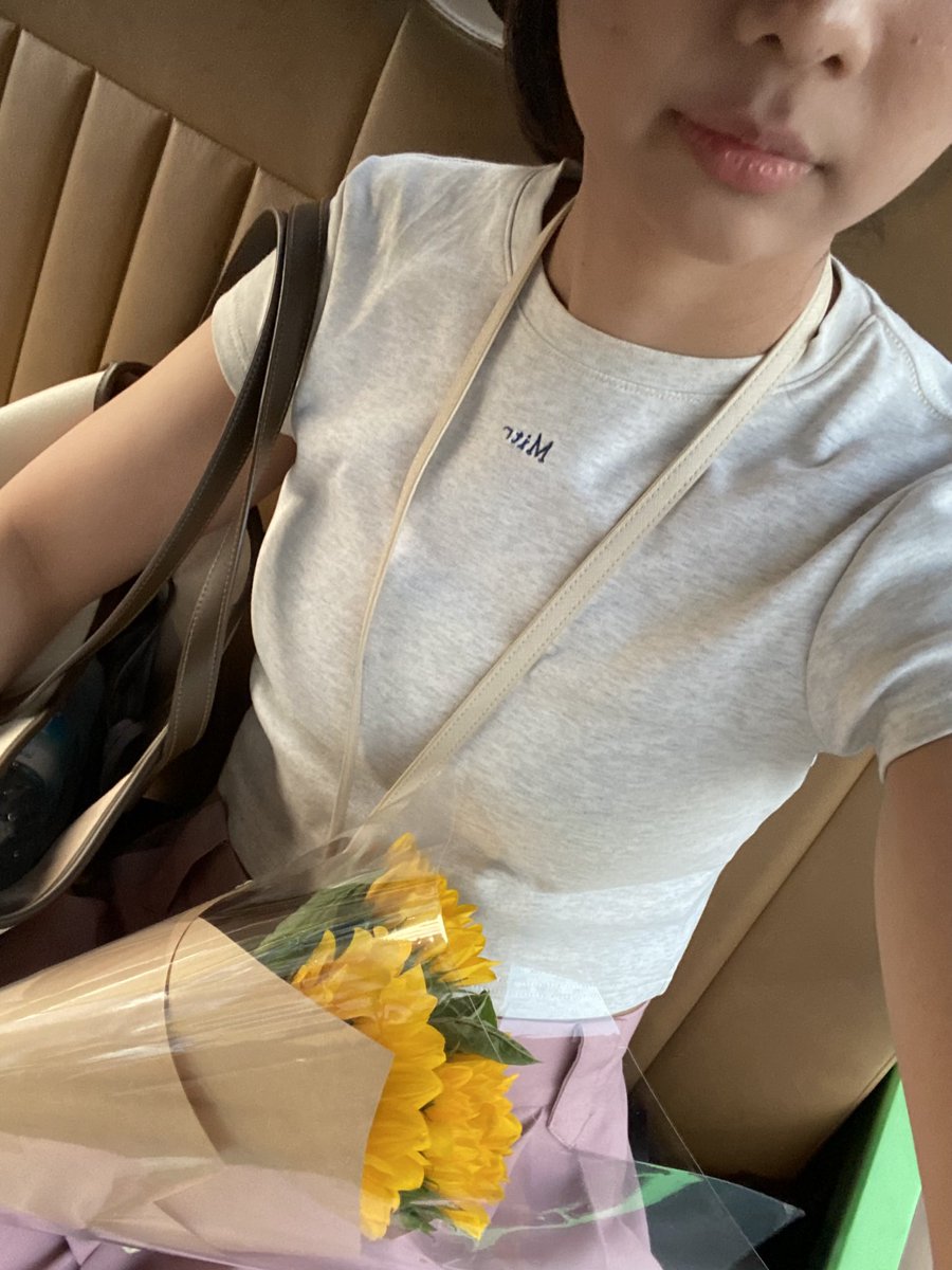 เมอร์ลินคือชื่อแมว tweet media