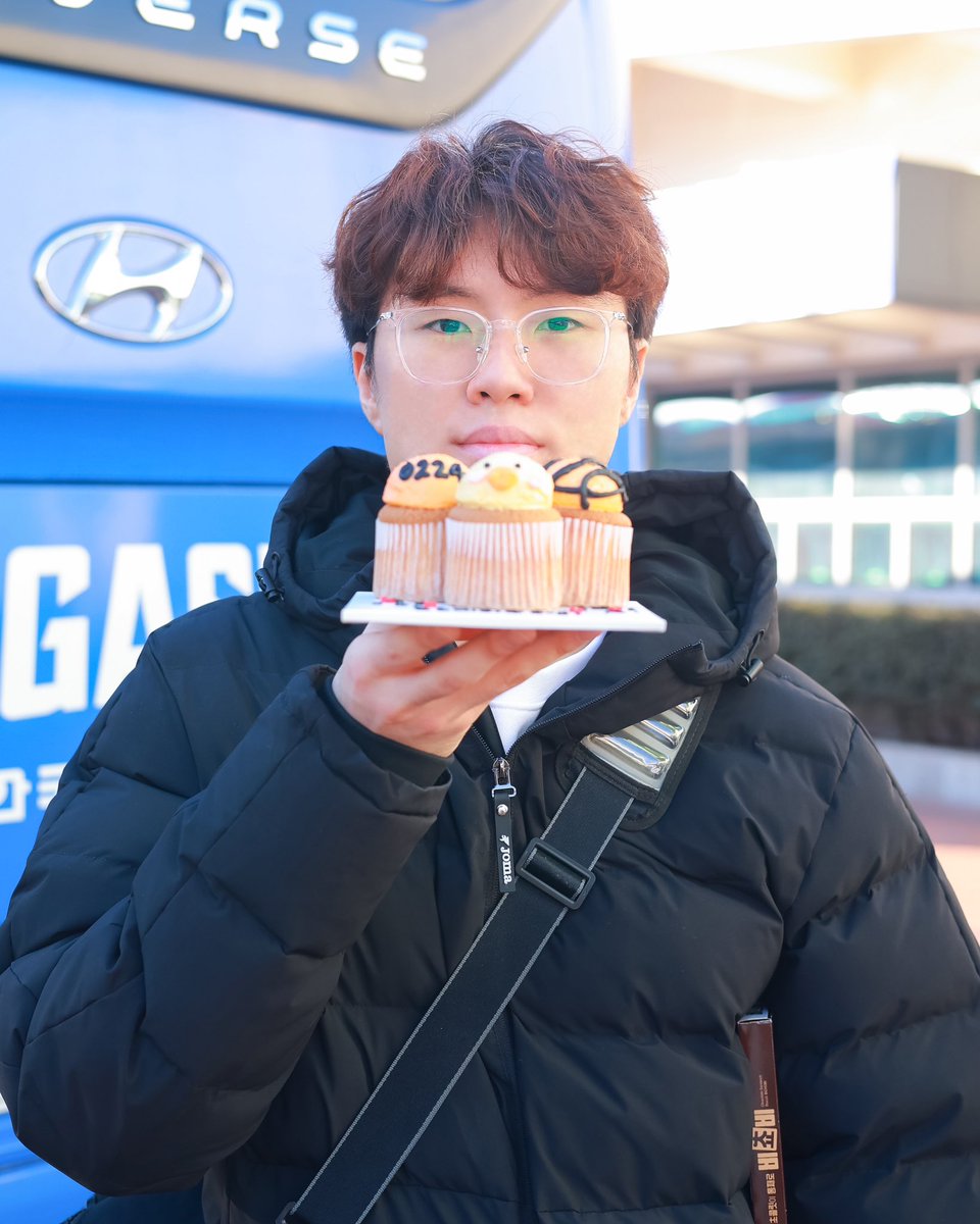 〰️𝐏𝐫𝐨 𝐃𝐞𝐛𝐮𝐭 𝟒𝐭𝐡 𝐀𝐧𝐧𝐢𝐯𝐞𝐫𝐬𝐚𝐫𝐲〰️

프로데뷔 4주년 축하합니당😁🎊 어느 시즌보다 가장 보람찬 시즌을 보내고 있으니까 마지막까지 다치지말고 기억에 남는 4주년이 되길 !!
#이우석