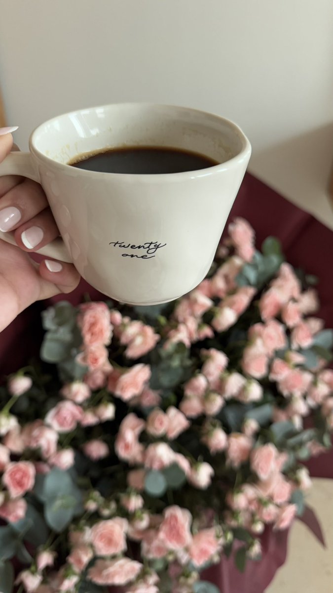 _7ebr's tweet image. 🤍 21 🤍