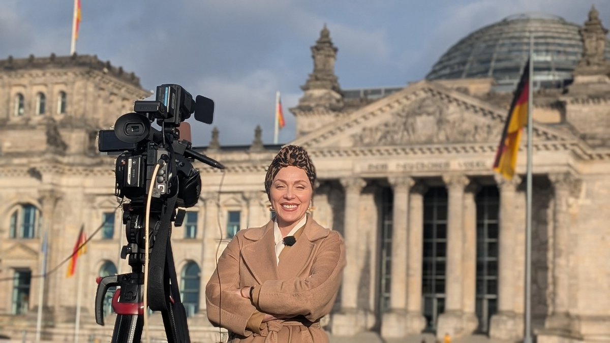 mistična dojka™ (@flynatalija) on Twitter photo Čekajući live sa <a href="/ArduanaPribinja/">Arduana Pribinja</a> za <a href="/AJBalkans/">Al Jazeera Balkans</a>. #mediafixer #berlin #Germany #BTW2025 Čekajući live sa <a href="/ArduanaPribinja/">Arduana Pribinja</a> za <a href="/AJBalkans/">Al Jazeera Balkans</a>. #mediafixer #berlin #Germany #BTW2025