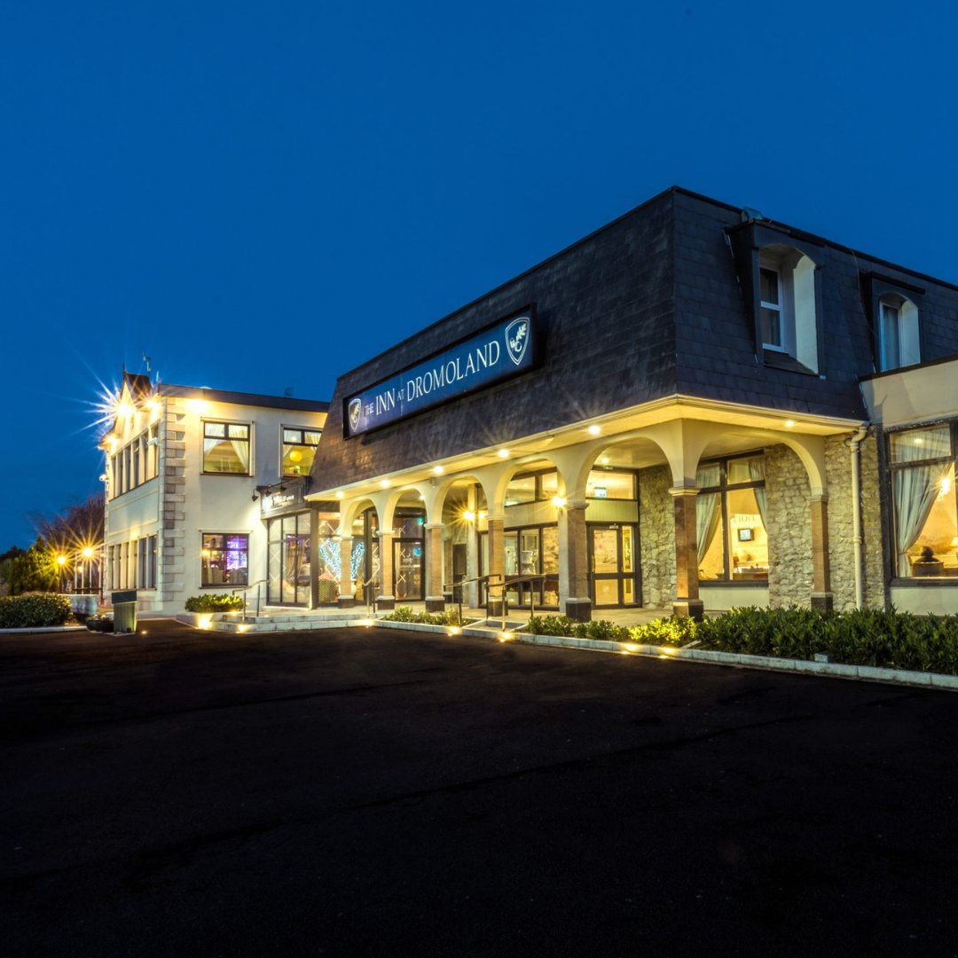 ClareTourism's tweet image. 💛💙 Stay in Comfort in County Clare!

🌟 Nestled within the stunning Dromoland Castle Estate, The Inn at Dromoland offers a relaxing escape in South Clare!

Plan your South Clare escape today:
🔗 visitclare.ie

#VisitClare #SundayStay