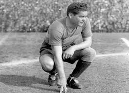 histoporte_'s tweet photo. 🗓️ #UnDíaComoHoy...
🇦🇷⚽️ 1907: Nació Roberto #Cherro, futbolista argentino, ganador de 2 Copas Américas y subcampeón del Mundo en 1930.Convirtió 223 tantos en 301 partidos con la camiseta de Boca Juniors https://t.co/QYeybapGdH