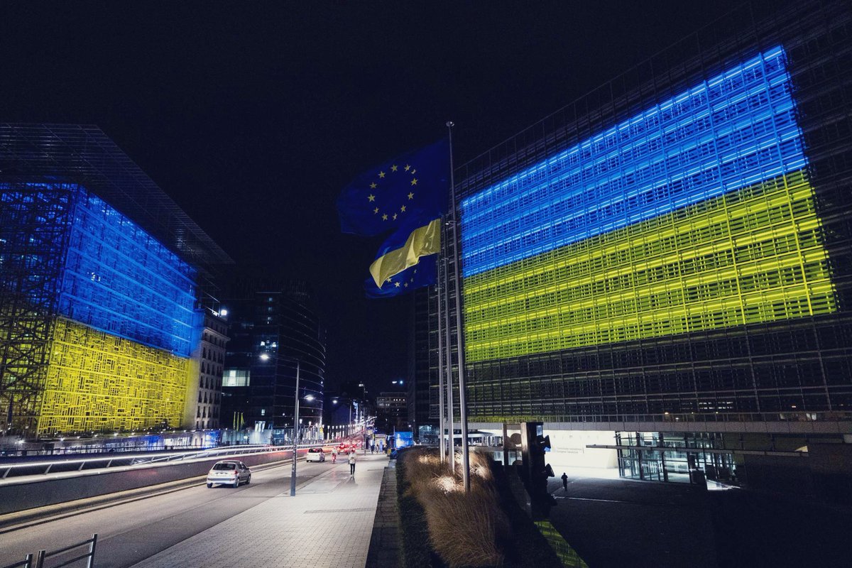 The blue and yellow of Ukraine.

The colours of resistance against imperialism.

On the eve of this grim anniversary, they adorn our building as a symbol of our unflinching support for the Ukrainian people.

Our brave neighbours, partners, and future EU members.