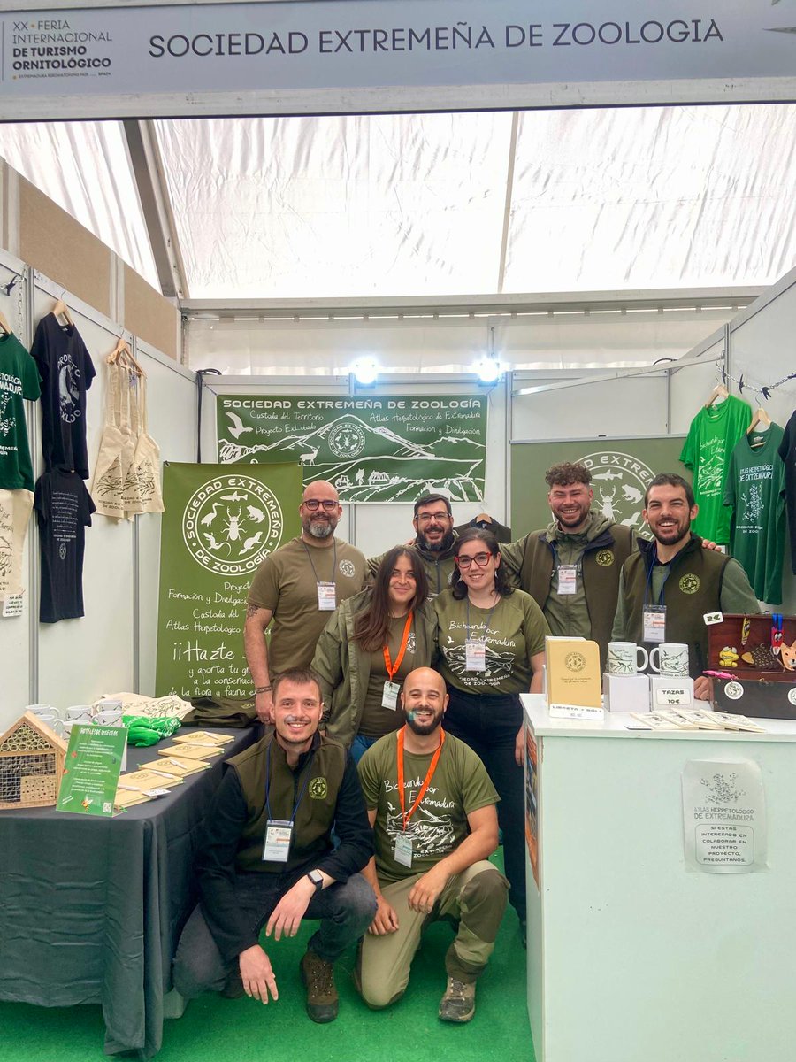 julian_cendrero's tweet photo. Otro año más lleno de alegría, otro año más en la Feria Internacional de Ornitología, en el Parque Nacional de Monfragüe, otro año más rodeado de buena gente 🥰♥️ https://t.co/wCT0xnUuJL