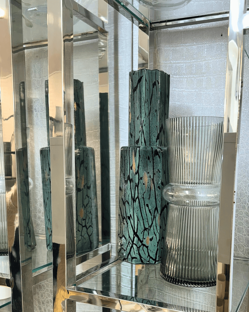 ✨ New In: Elegant Homeware Arrivals! ✨

We’re always on the lookout for stunning new pieces to bring to Share, and this week is no different! These beautiful vases and bowls are perfect for adding a touch of style to your interiors.

Shop new in vases: heyor.ca/TpKqPT