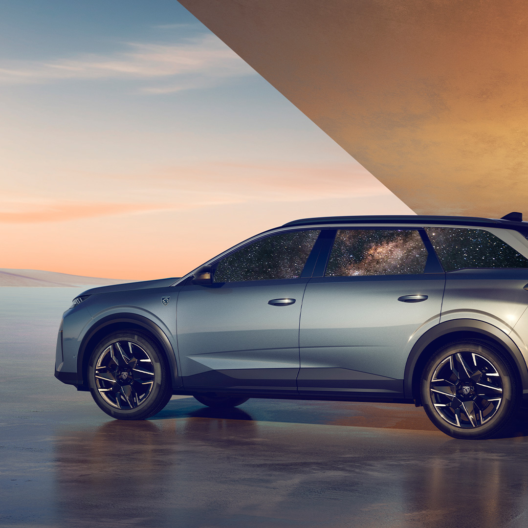 Vamos a romper las fronteras del espacio y de la electrificación. No te puedes perder todo lo que hay dentro del nuevo Peugeot 5008. #NuevoPeugeot5008 #Espacio #Estrellas 📡 🌠⁣
⁣
Y ahora con hasta 8 años de garantía con Peugeot Allure Care*⁣
⁣⁣⁣