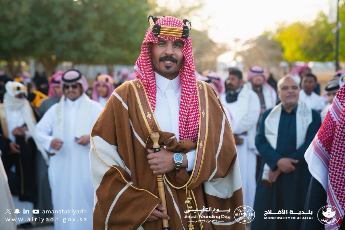 baflaj's tweet photo. التراث الأصيل جزءٌ لا يتجزأ من هويتنا وثقافتنا، فهو الجسر الذي يربط بين الماضي العريق والحاضر المزدهر✨

#بلدية_الأفلاج | #يوم_التأسيس 
#أمانة_منطقة_الرياض https://t.co/alfnM1XsDI