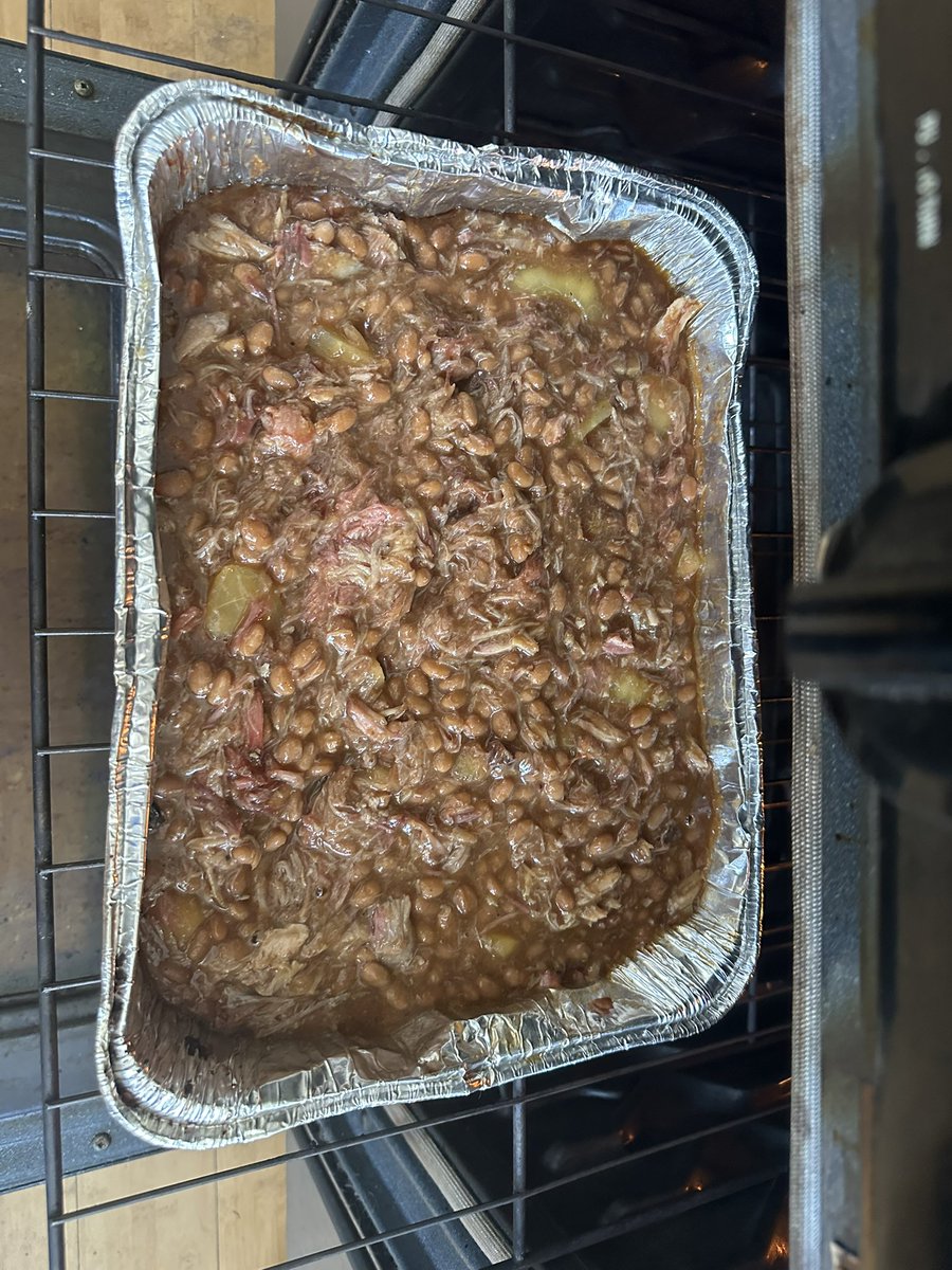 Smoking butts and Keri’s Hog Apple baked beans. Been a good weekend.