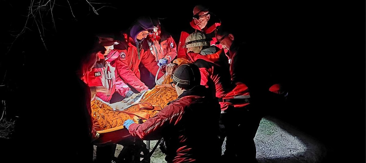 ClevelandMRT's tweet photo. INCIDENT 11/2025 (CALL-OUT No. 8)
SUNDAY 23RD FEBRUARY 2025 (1737 HOURS)

Called out this evening to assist the North East Ambulance Service with the extraction of an injured walker near Yarm. 19 Cleveland MRT members involved for approx 2-hours.

https://t.co/mBdds2nHxY https://t.co/DZHOqDjxxv