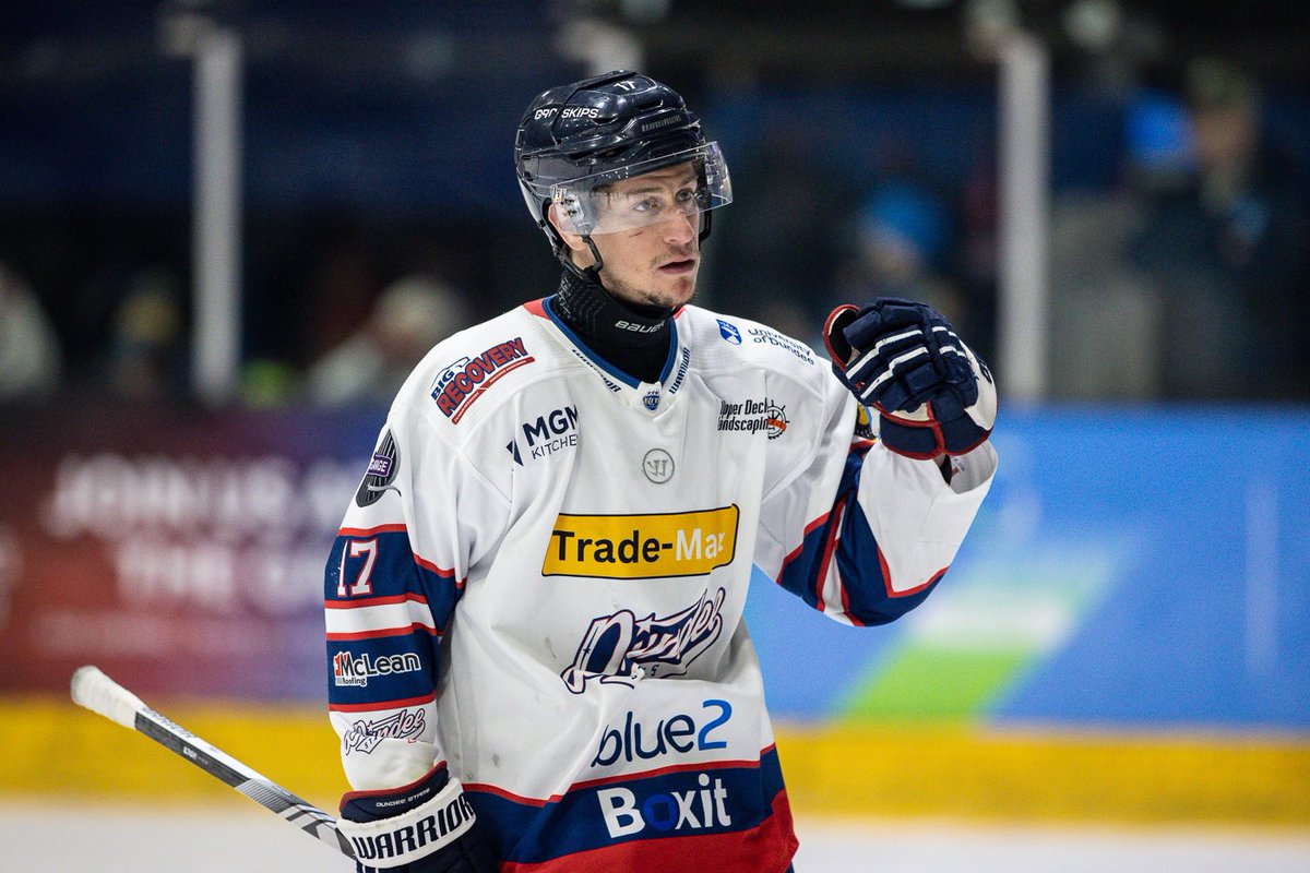 DundeeStars's tweet photo. 🤩 2 vital Elite League points secured on the road ✅

#COYStars | 📸 Scott Wiggins https://t.co/R1Ax9LSeXZ